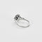 Bague 53 Bague Marguerite or gris, saphir et diamants 58 Facettes GAP14742