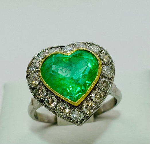 Anillo en platino y oro amarillo con Esmeralda y Diamantes 58 Facettes 50295