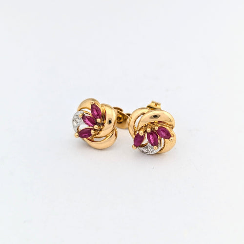 Boucles d'oreilles Boucles d'oreilles en or jaune rubis et diamant 58 Facettes 30820