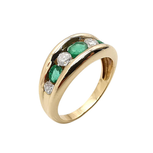 Bague 55 Bague en or jaune, émeraudes et diamants 58 Facettes