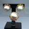 Bague 52 Bague et boucles d’oreilles en or jaune 18 carats et perles mabé. 58 Facettes AB309