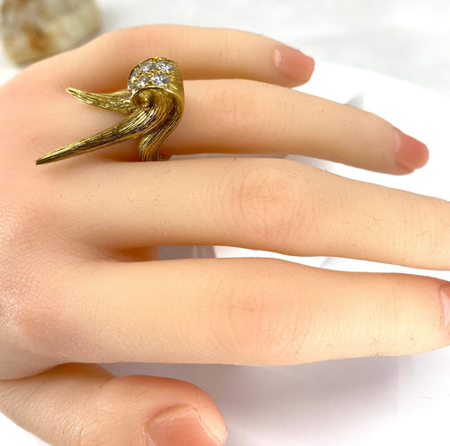 Bague Bague en or 18 carats sertie de diamants signée MAUBOUSSIN 1967 58 Facettes