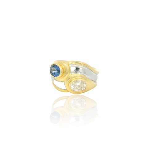 52 Oval Sapphire & Diamond ring circa 1980 58 Facettes