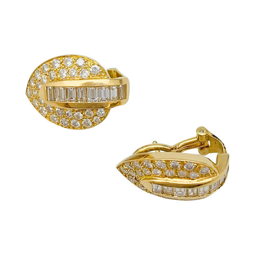 Boucles d'oreilles Boucles d'oreilles "Feuilles" en or jaune et diamants. 58 Facettes 34088