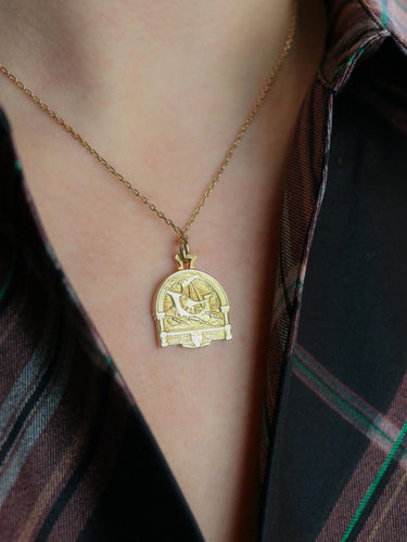 Pendentif Médaille Saint-Georges terrassant le dragon or jaune 58 Facettes 1090.6