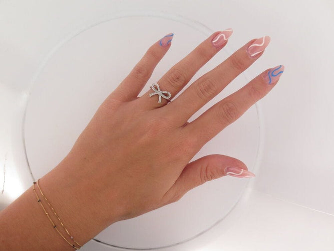 Bague 53 bague TIFFANY & CO noeud platine 950 diamants 58 Facettes 260905