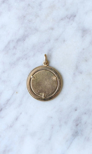 Pendentif Pendentif médaille astrologique Verseau, or et émail 58 Facettes
