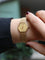 Montre BAUME & MERCIER - Montre vintage or jaune maille tressée 58 Facettes 1067.3
