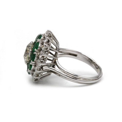 Bague 51 Bague - Or, diamants et émeraudes 58 Facettes 1179