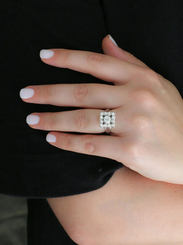 Bague 53 Bague or blanc diamant coussin taille ancienne 0,8 ct 58 Facettes J352