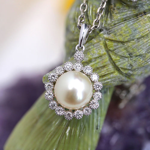 Pendentif Pendentif perle Akoya et ses diamants 58 Facettes 24-073