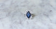 Bague Bague Art Déco Losange Saphir synthétique et diamants 58 Facettes