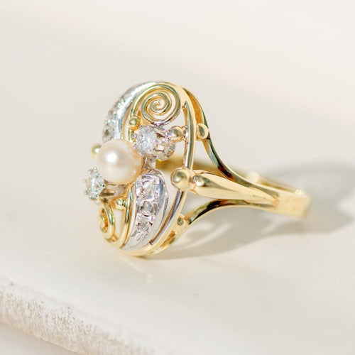 Bague 58 Bague Art Nouveau ancienne en or jaune/blanc 585, ornée d'une perle et de diamants. 58 Facettes