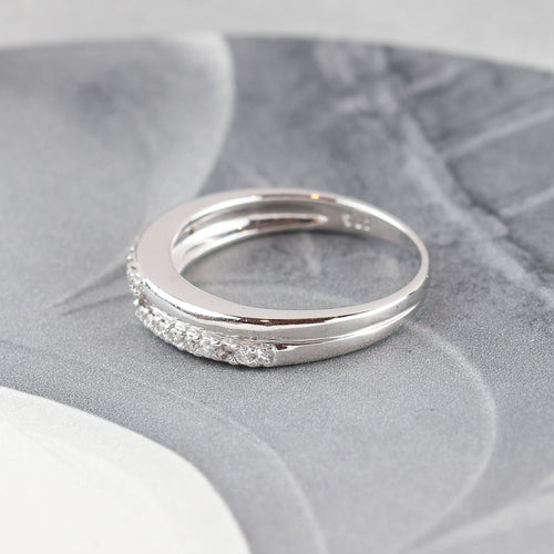 Bague 55 Bague - Bague en or blanc 18 carats et diamants taille brillant 58 Facettes 131366E