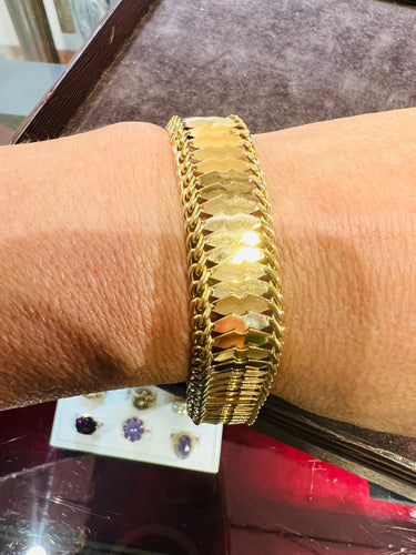 Bracelet Bracelet or jaune époque 1950 58 Facettes 7788 A