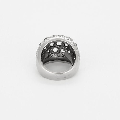 Bague 48 Bague dôme en or blanc et diamants 58 Facettes MAN1695