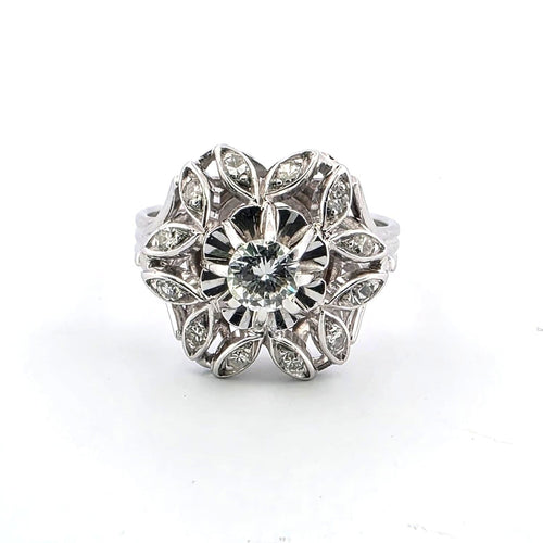 Bague 48 Anello en or blanc 18k et diamants 58 Facettes
