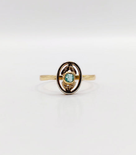 Bague 51 Petite bague Art Nouveau or jaune et pierre verte (circa 1910) 58 Facettes A06017