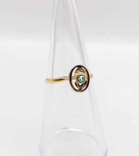 Bague 51 Petite bague Art Nouveau or jaune et pierre verte (circa 1910) 58 Facettes A06017