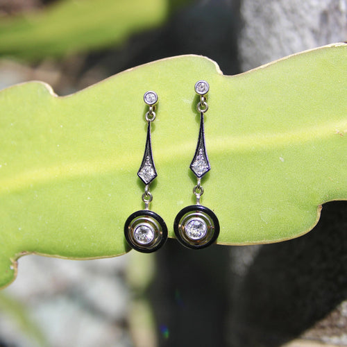 Boucles d'oreilles Boucles d'oreilles pendantes Art déco en or 18 carats, diamants et émail 58 Facettes A2000T