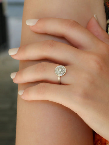 Bague Bague ancienne ronde diamants 58 Facettes J347