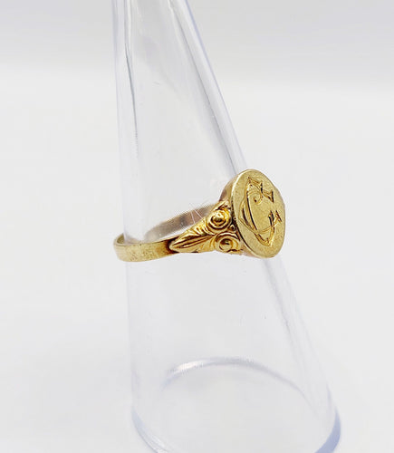 Bague chevalière Art Déco or jaune monogrammée CC (circa 1950) 58 Facettes A05980