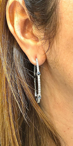 Boucles d'oreilles Créoles or blanc diamants blancs et noirs 58 Facettes