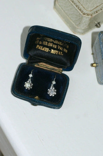 Boucles d'oreilles Dormeuses diamants 0.55 Carat, or blanc 58 Facettes