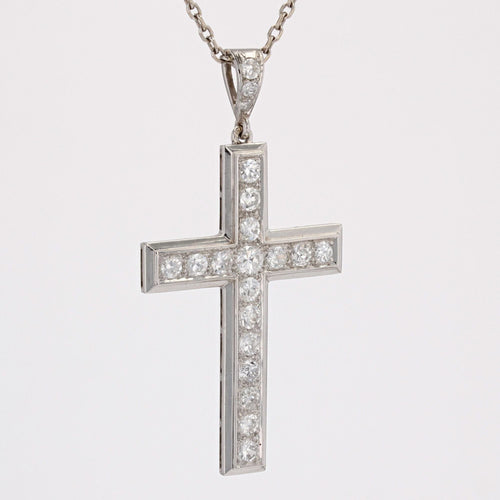 Collier Croix en platine et diamants 58 Facettes 22-595