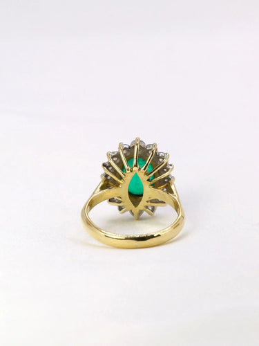 Bague Bague marguerite émeraude ovale diamants 58 Facettes J396