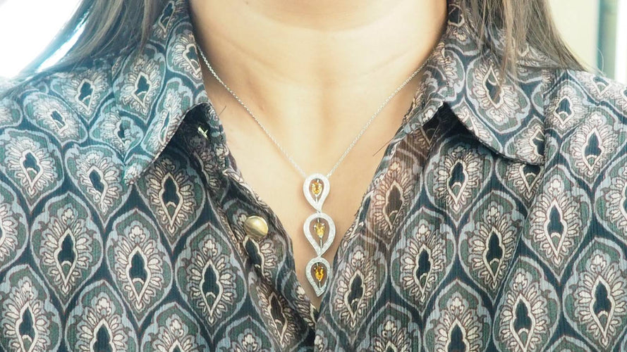 Collier Collier en or blanc 18 kt avec citrine et diamants 58 Facettes 32805b