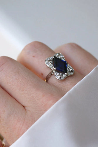 Bague Bague Art Déco Losange Saphir synthétique et diamants 58 Facettes