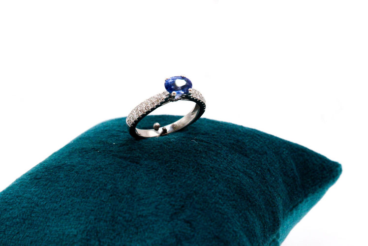 Bague 52 Bague or blanc saphir de Ceylan 58 Facettes 250230