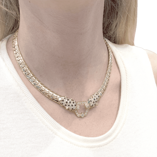 Collier Collier O.J. PERRIN, or jaune, diamants, saphirs et émeraudes. 58 Facettes 34526