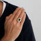Bague 58 Bague en or jaune ornée d'un saphir et diamants 58 Facettes GS1