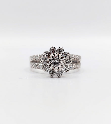 Bague marguerite vintage or blanc, 0,60 carat diamants serti illusion 58 Facettes A06236