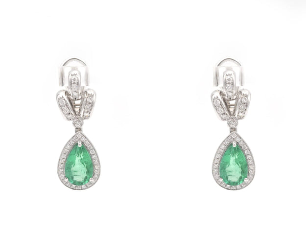 Boucles d'oreilles Boucles d'oreilles en or blanc avec diamants et émeraude 58 Facettes