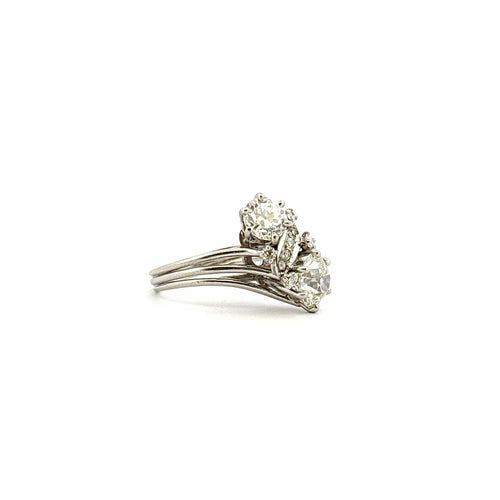Bague ancienne en platine et diamants