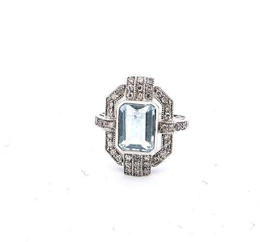 Bague 54 Bague en or blanc avec aigue-marine et diamants 58 Facettes