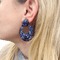 Boucles d'oreilles or blanc noirci, pavage saphirs et diamants. 58 Facettes 34167