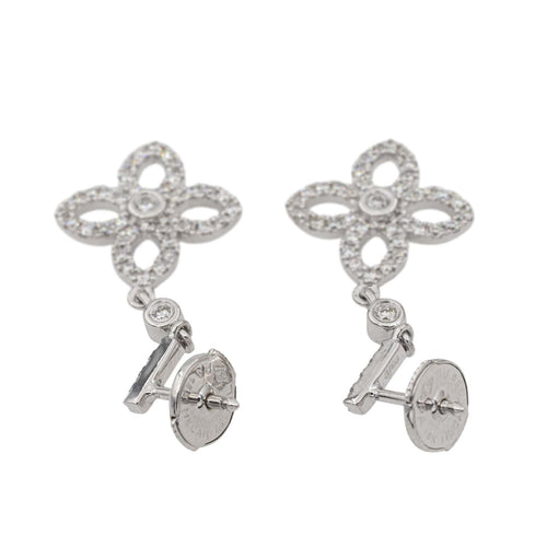 Boucles d'oreilles Boucles d'oreilles Fleur Or blanc Diamant 58 Facettes 3100511CN