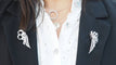 Broche Art déco double clips en or blanc et platine, diamants