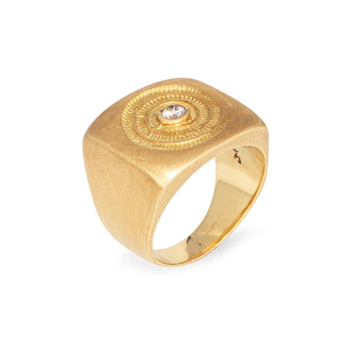 Bague 53 Chevalière vintage en diamant avec motif fossile carré en or jaune 18 carats 58 Facettes G13731