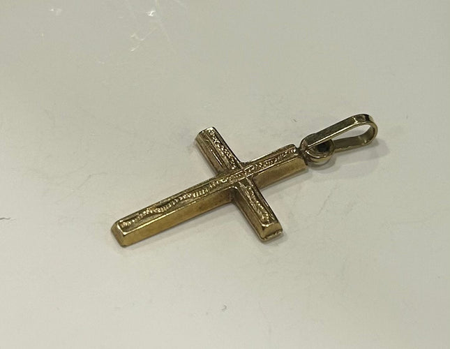 Pendentif Pendentif croix or jaune 58 Facettes LP518/3
