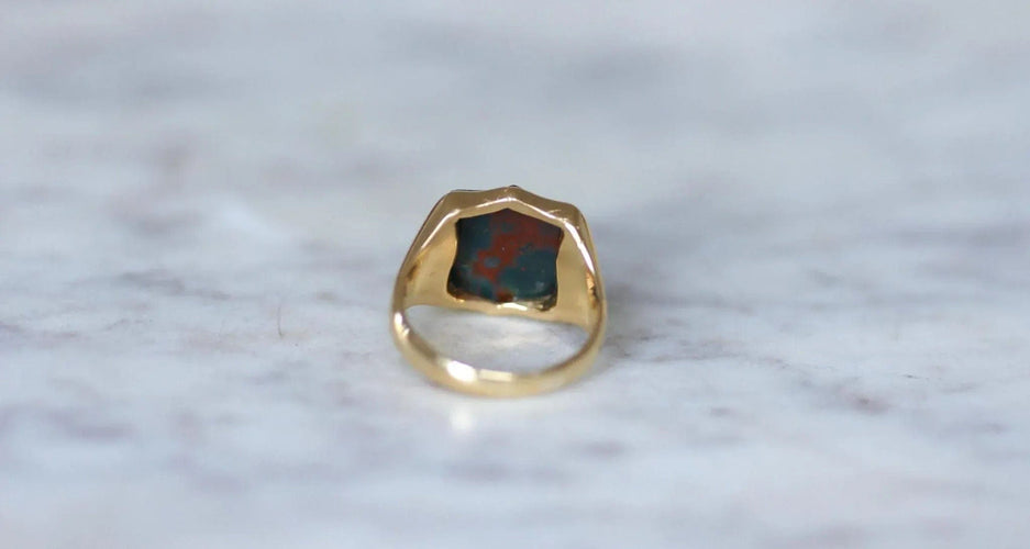 Bague Bague chevalière Intaille or jaune Jaspe Sanguin 58 Facettes