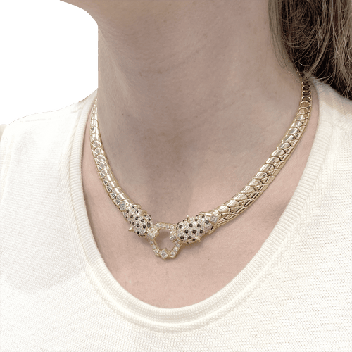 Collier Collier O.J. PERRIN, or jaune, diamants, saphirs et émeraudes. 58 Facettes 34526