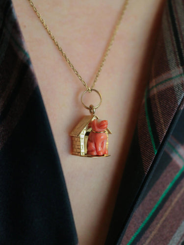 Pendentif Pendentif Charms chien or jaune corail 58 Facettes 1099.8