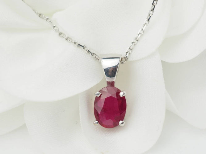 Collier Collier solitaire en or blanc et rubis 2,12ct 58 Facettes 20021