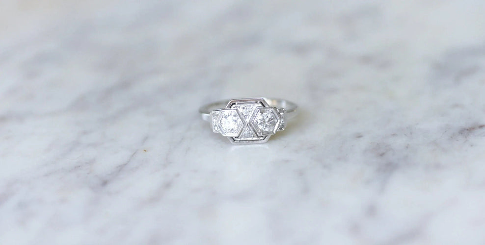 Bague 53 Bague Art Déco diamants or blanc et platine 58 Facettes