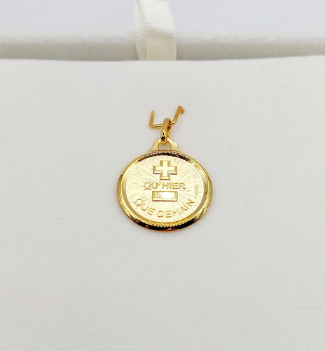 Pendentif AUGIS - Pendentif médaille d'amour  "+ qu'hier - que demain" - L'Originale 18 mm 58 Facettes J9212X0000